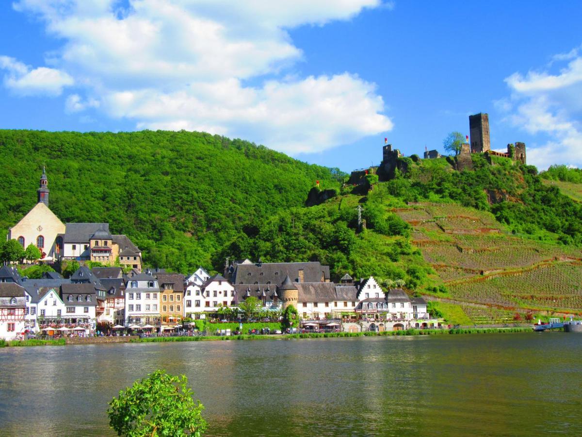 Ferienhaus Leopold Mit Burgblick An Der Mosel Бурген Экстерьер фото